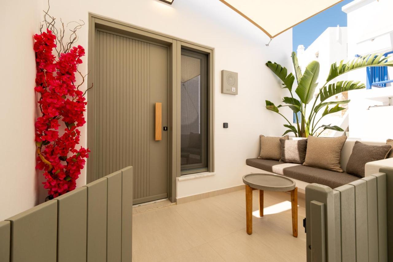 Sunsal Luxury Studios - Sky Náousa Eksteriør billede