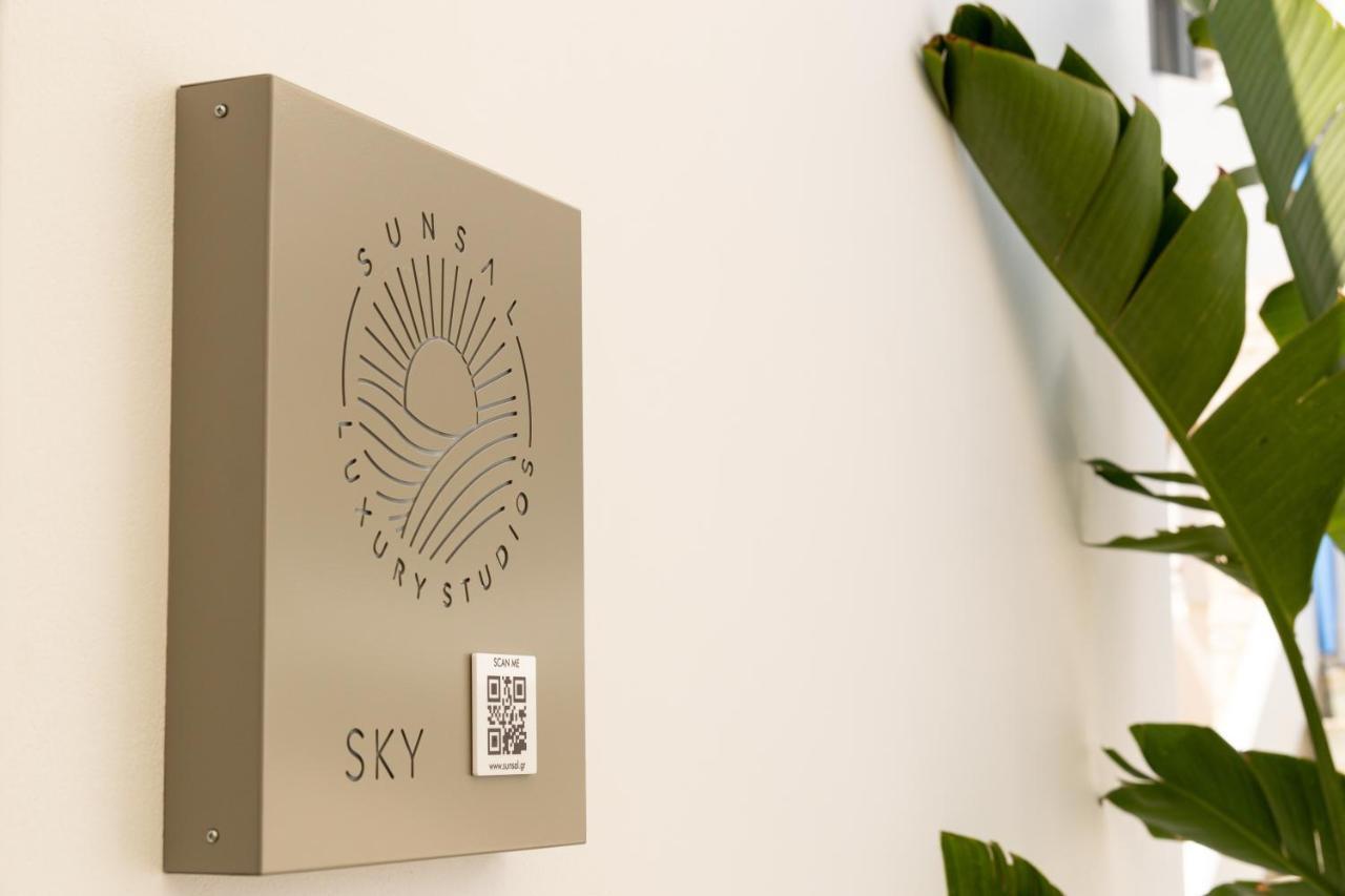 Sunsal Luxury Studios - Sky Náousa Eksteriør billede